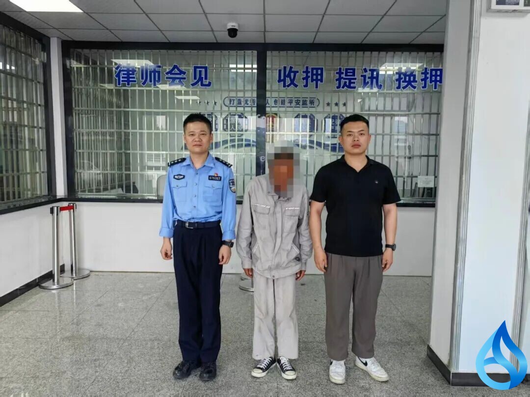 团风一男子装乞丐盗窃